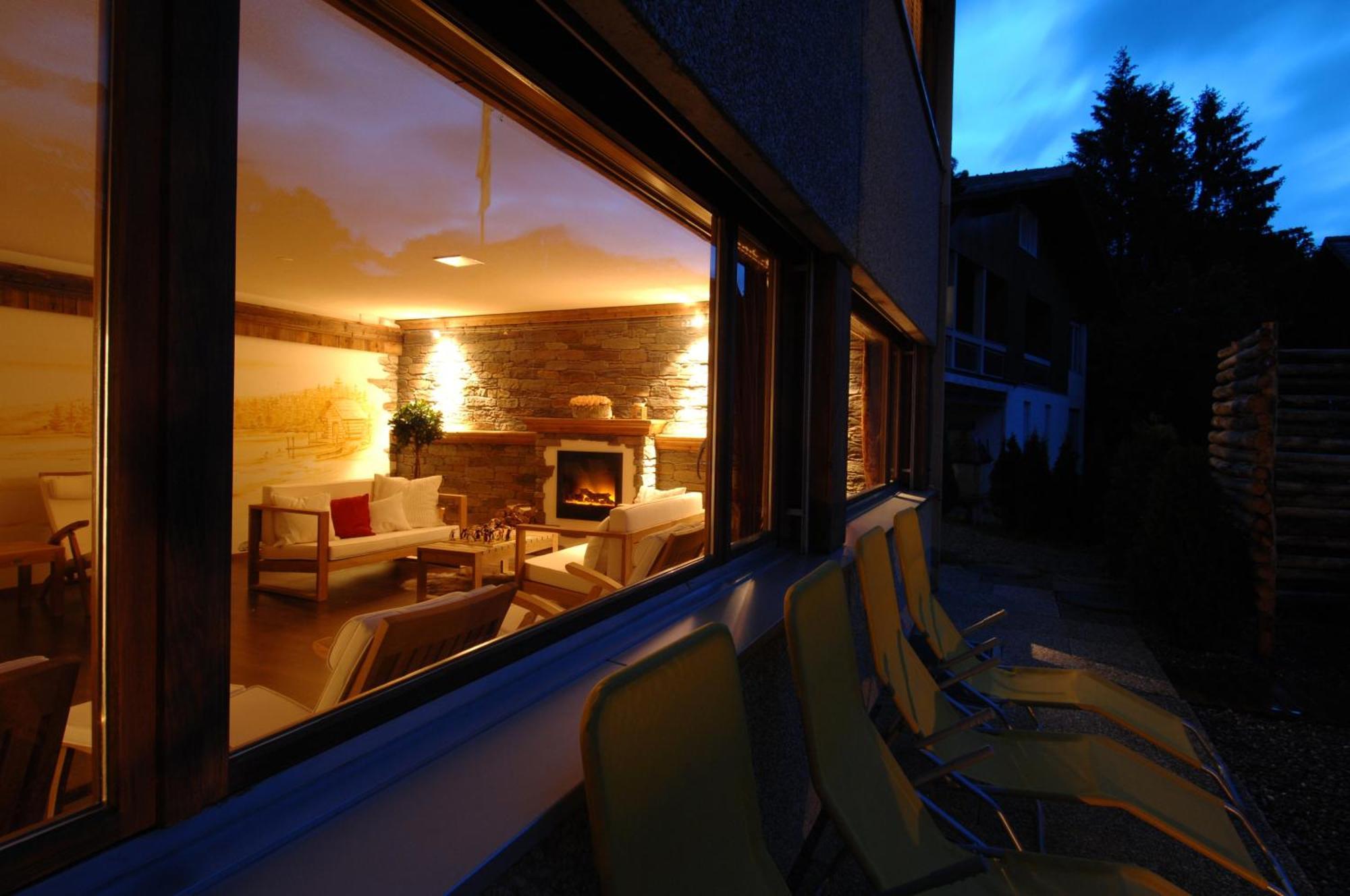 Chalet-Hotel Beau-Site อาเดลโบเดิน ภายนอก รูปภาพ